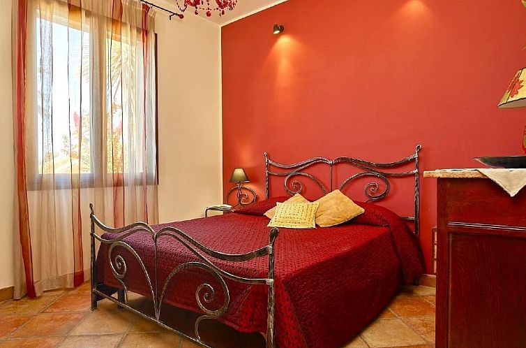 Vakantiehuis in Castelvetrano mit Gepflegtem Garten