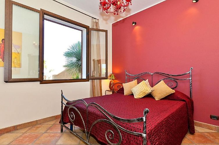 Vakantiehuis in Castelvetrano mit Gepflegtem Garten