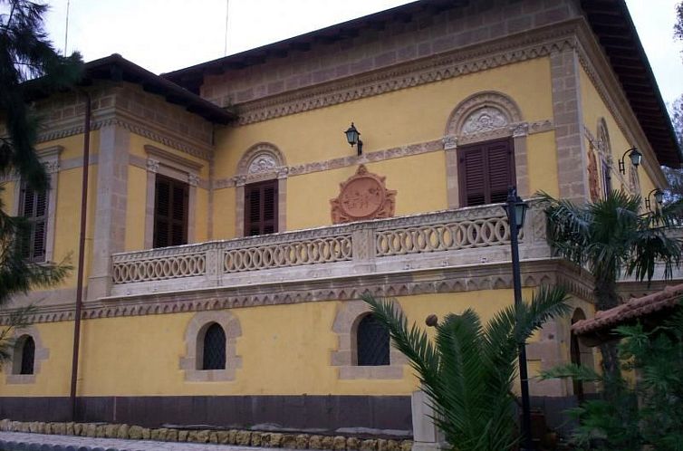 Appartement Große Wohnung mit Schwimmbad und Jacuzzi