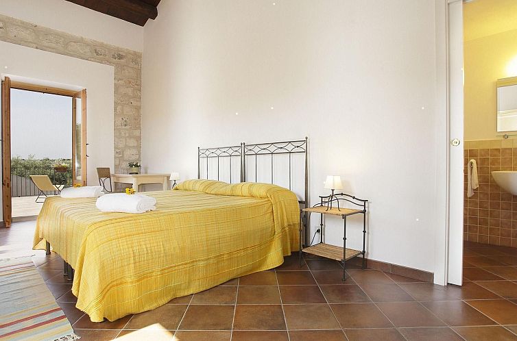 Vakantiehuis Komfortable Villa Castello - Blick auf Cava d'I