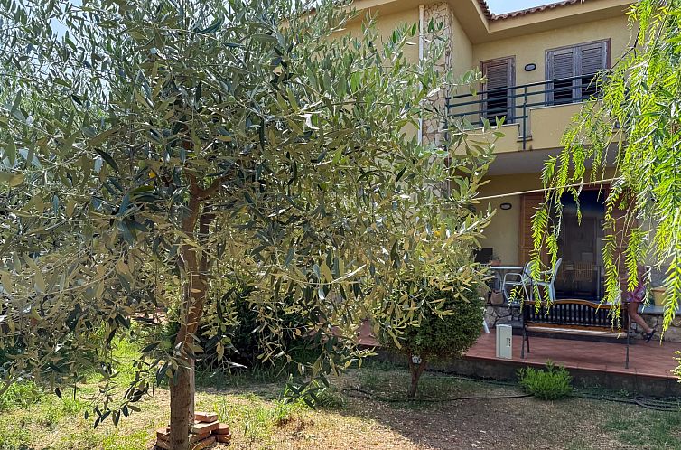 Vrijstaande woning in Campofelice Di Roccella