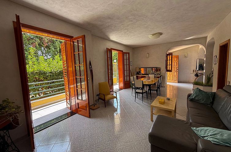 Vrijstaande woning in Campofelice Di Roccella