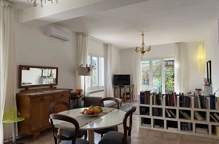 Vrijstaande woning in Trabia