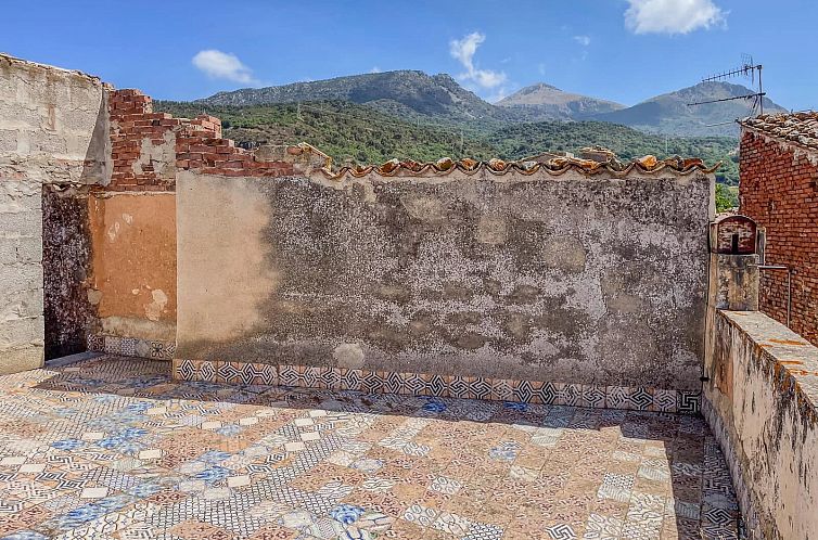 Vrijstaande woning in Collesano