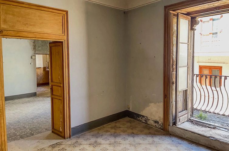 Vrijstaande woning in Collesano