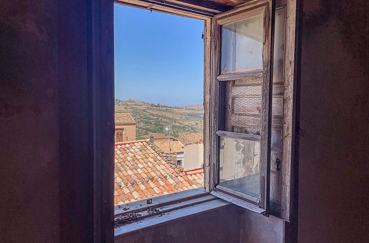 Vrijstaande woning in Collesano