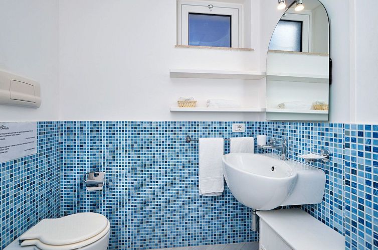 Appartement in Marina Di Ragusa mit Garten und Terrasse