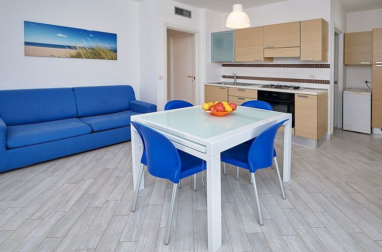 Appartement in Marina Di Ragusa mit Garten und Terrasse