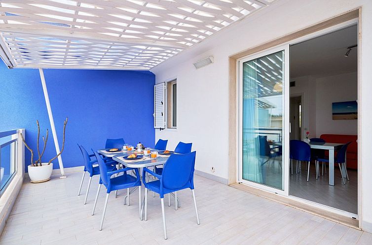 Appartement in Marina Di Ragusa mit Garten und Terrasse