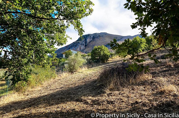Kavel in Castelbuono