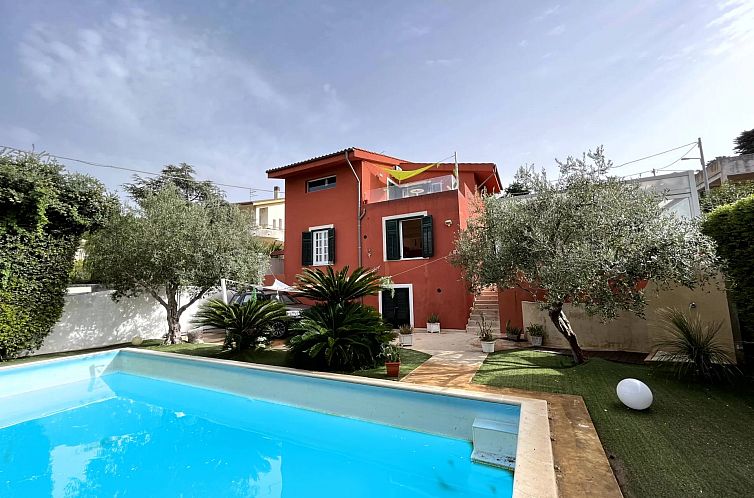 Vrijstaande woning in Valderice