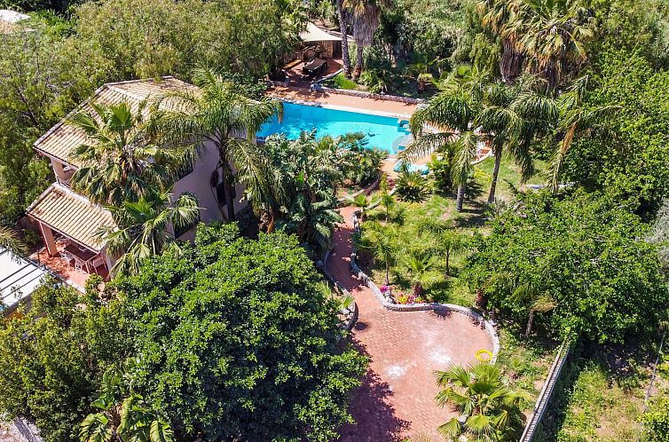 Vakantiehuis Gemütliches Haus in Carini mit privatem Pool