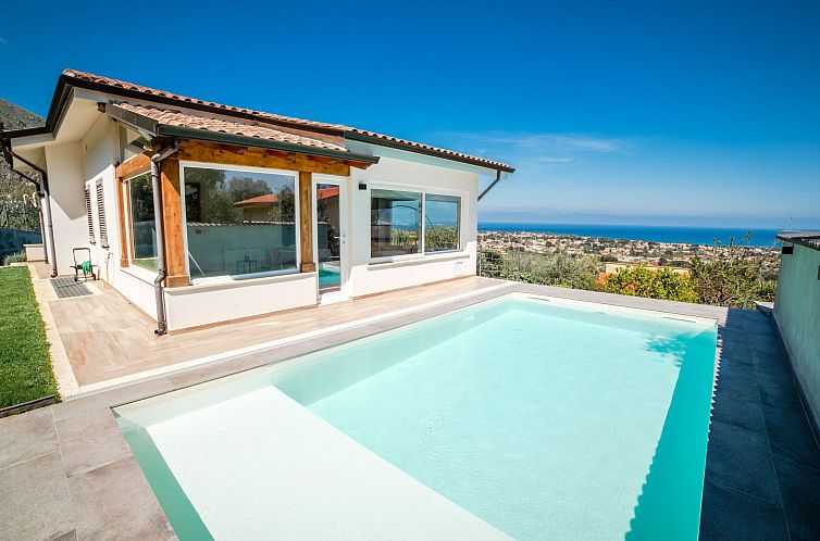 Vakantiehuis Haus in Carini mit privatem Pool