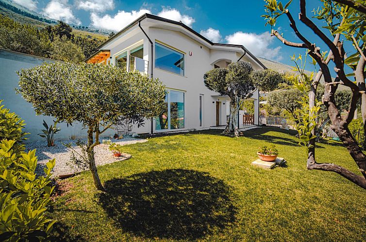 Vakantiehuis Haus in Carini mit privatem Pool