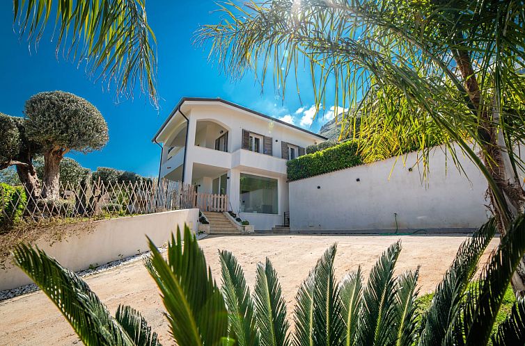 Vakantiehuis Haus in Carini mit privatem Pool