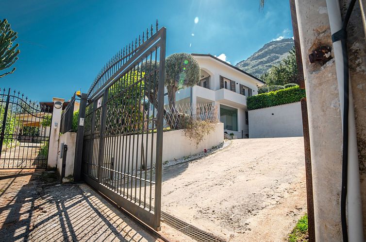 Vakantiehuis Haus in Carini mit privatem Pool