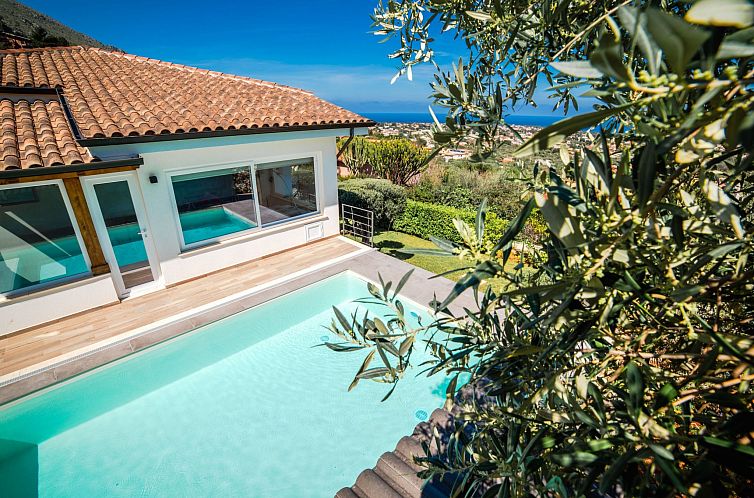 Vakantiehuis Haus in Carini mit privatem Pool