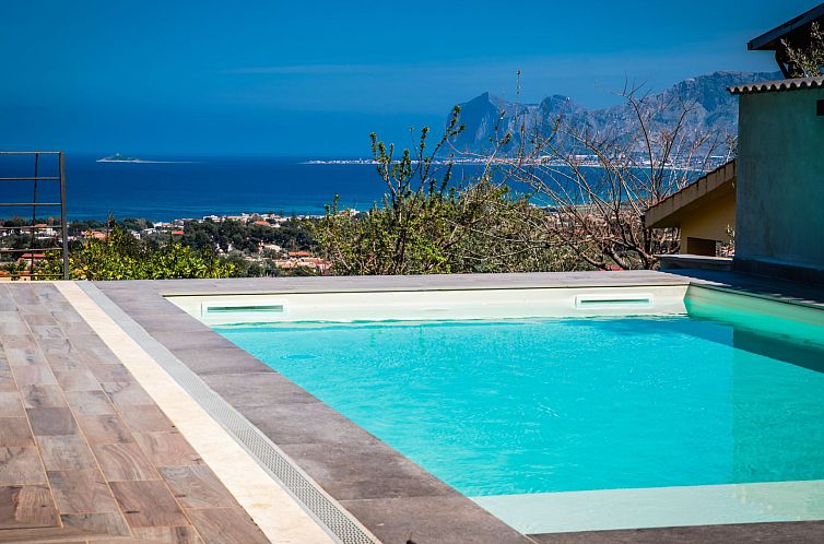 Vakantiehuis Haus in Carini mit privatem Pool