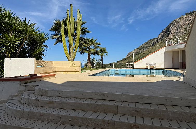 Vrijstaande woning in Bagheria