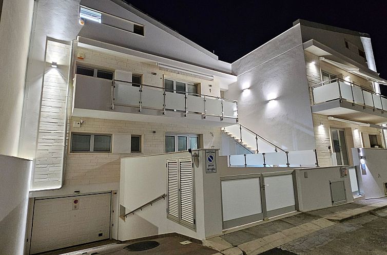 Appartement Charmantes Zimmer im Dachgeschoss mit Terrasse m