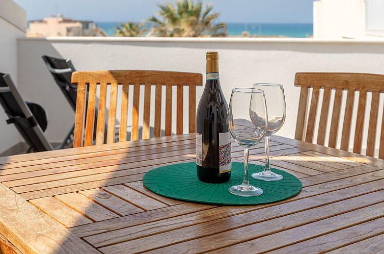 Appartement Charmantes Zimmer im Dachgeschoss mit Terrasse m