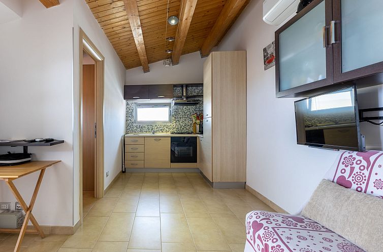 Appartement Charmantes Zimmer im Dachgeschoss mit Terrasse m