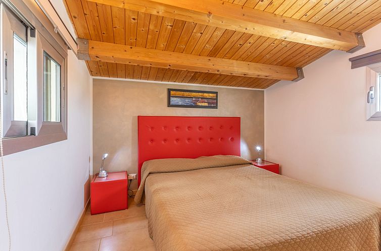 Appartement Charmantes Zimmer im Dachgeschoss mit Terrasse m