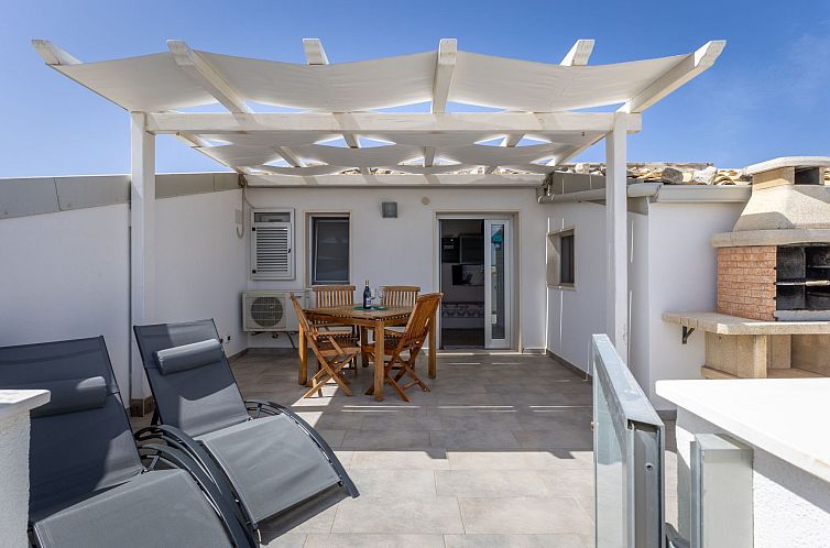 Unterkunft 09429308 - Appartement Sizilien - Appartement Charmantes Dachgeschoss mit Terrasse mit Blick a