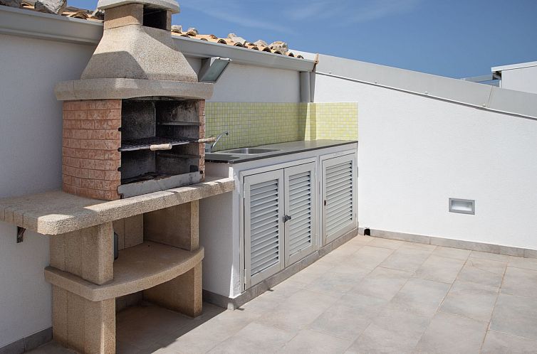 Appartement Charmantes Dachgeschoss mit Terrasse mit Blick a