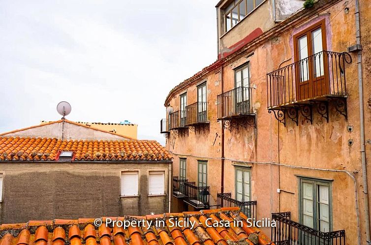 Vrijstaande woning in Pollina