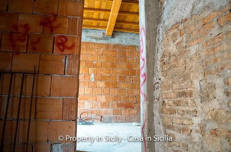 Vrijstaande woning in Pollina