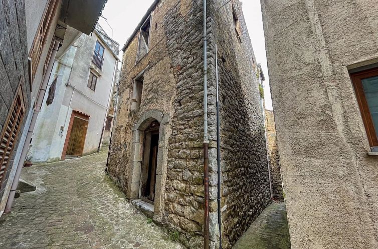 Vrijstaande woning in Gratteri