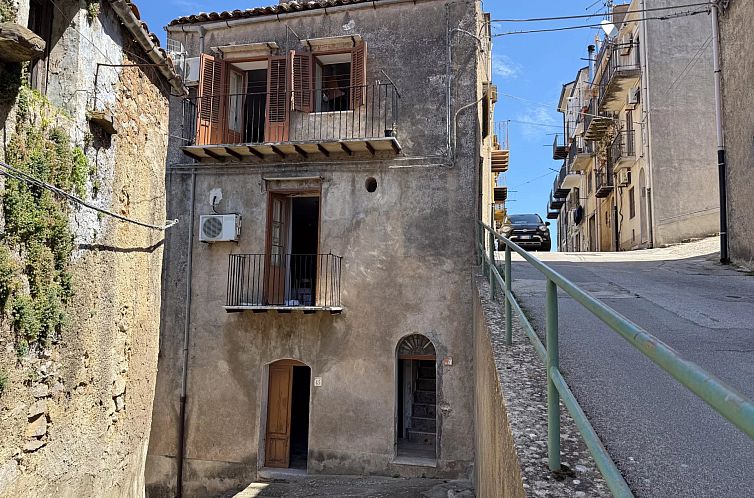 Vrijstaande woning in Gratteri