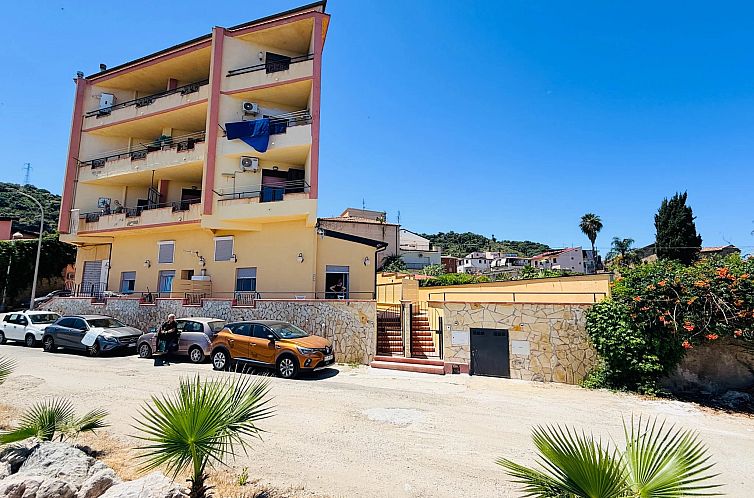 Appartement in Caronia