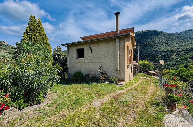 Vrijstaande woning in Mistretta