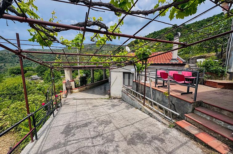 Vrijstaande woning in Mistretta