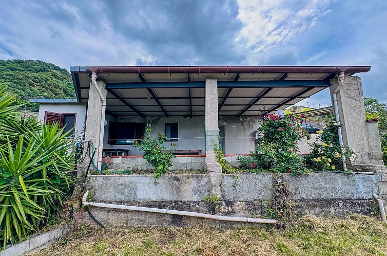 Vrijstaande woning in Mistretta