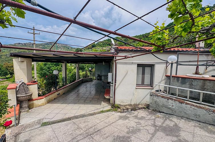 Vrijstaande woning in Mistretta