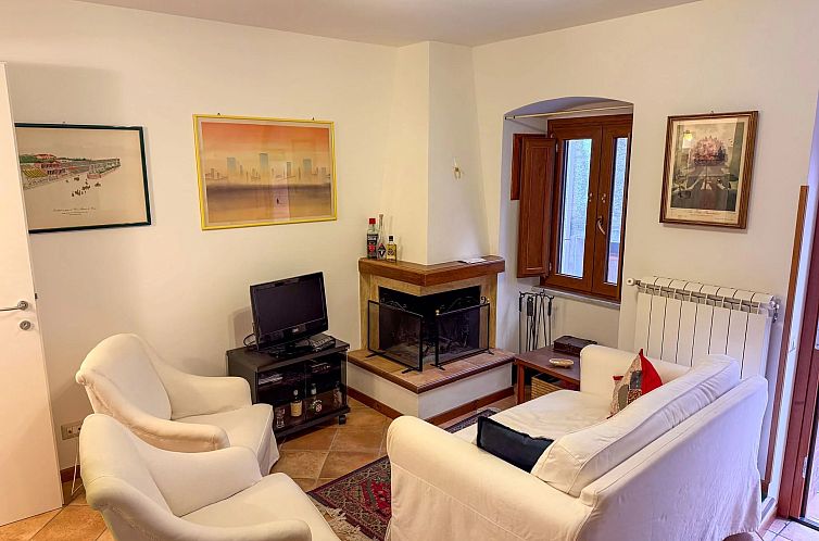 Vrijstaande woning in Isnello