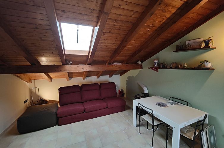 Appartement Mansardische Kommode