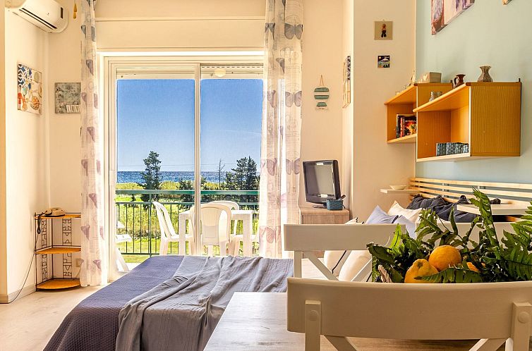 Appartement Studio mit Korallenblick in Chianchitta-Pallio