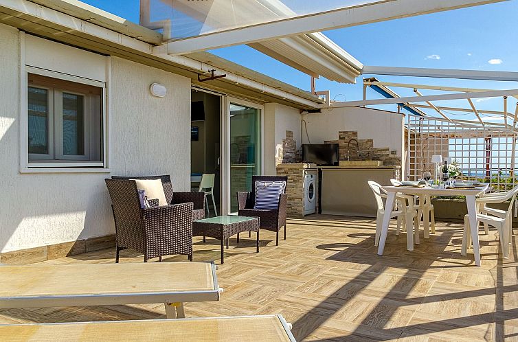 Appartement Naxos Loft Ferienwohnung mit Terrasse