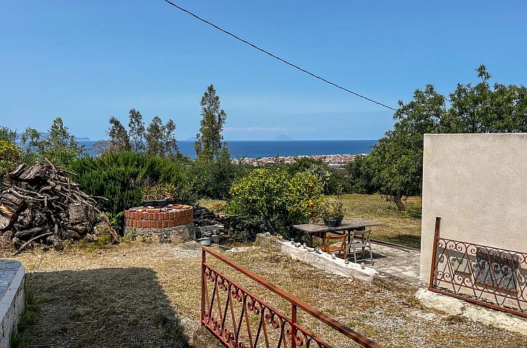 Vrijstaande woning in Furnari