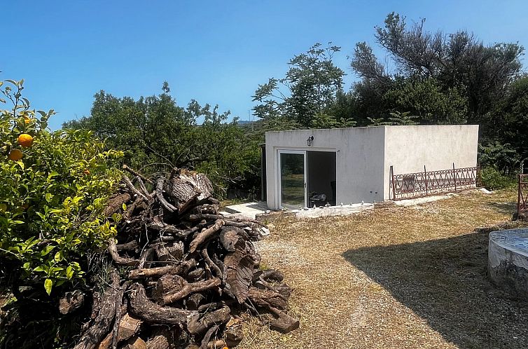 Vrijstaande woning in Furnari