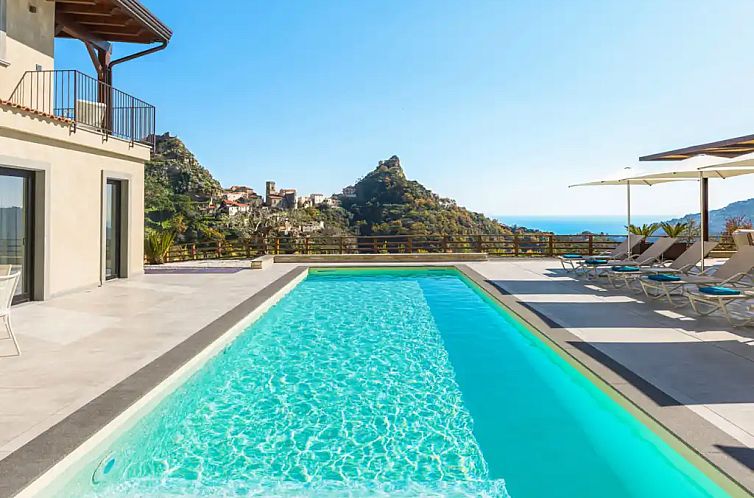 Villa Aurora