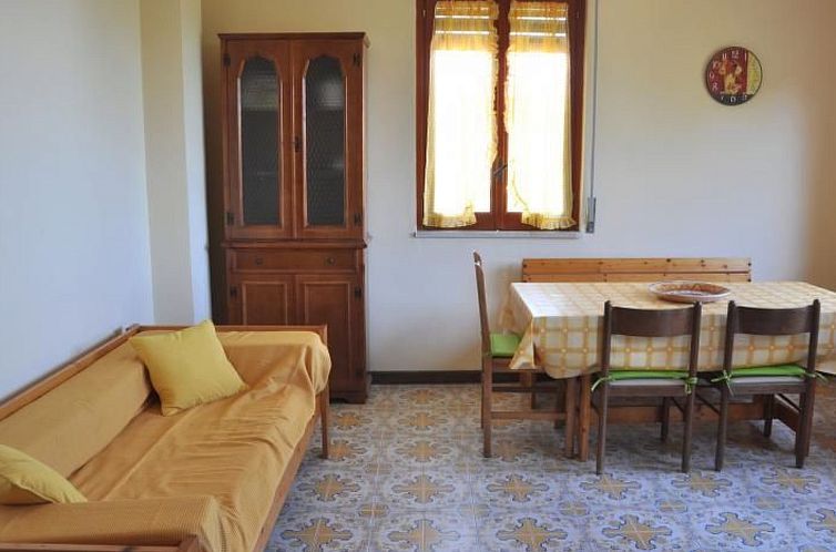 Appartement für 4 Personen 90qm Agnone Bagni