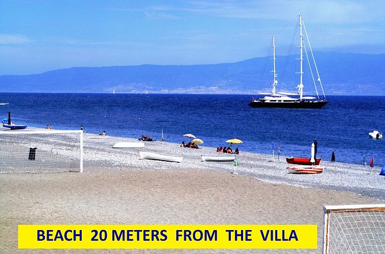 Vakantiehuis Villa Lilla 20 metri dal mare