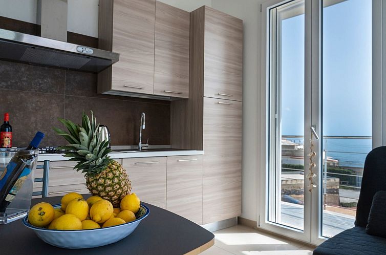 Appartement Wohnung 'Cicirata Sea Beach