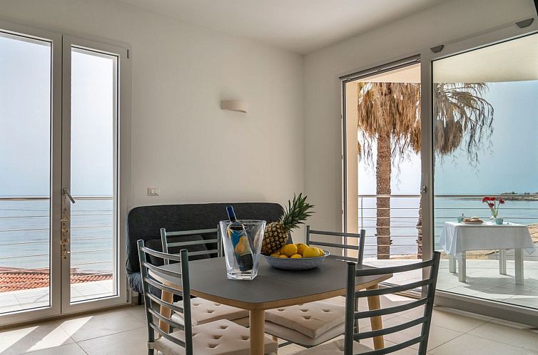 Appartement Wohnung 'Cicirata Sea Beach
