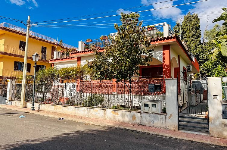 Vrijstaande woning in Santa Flavia